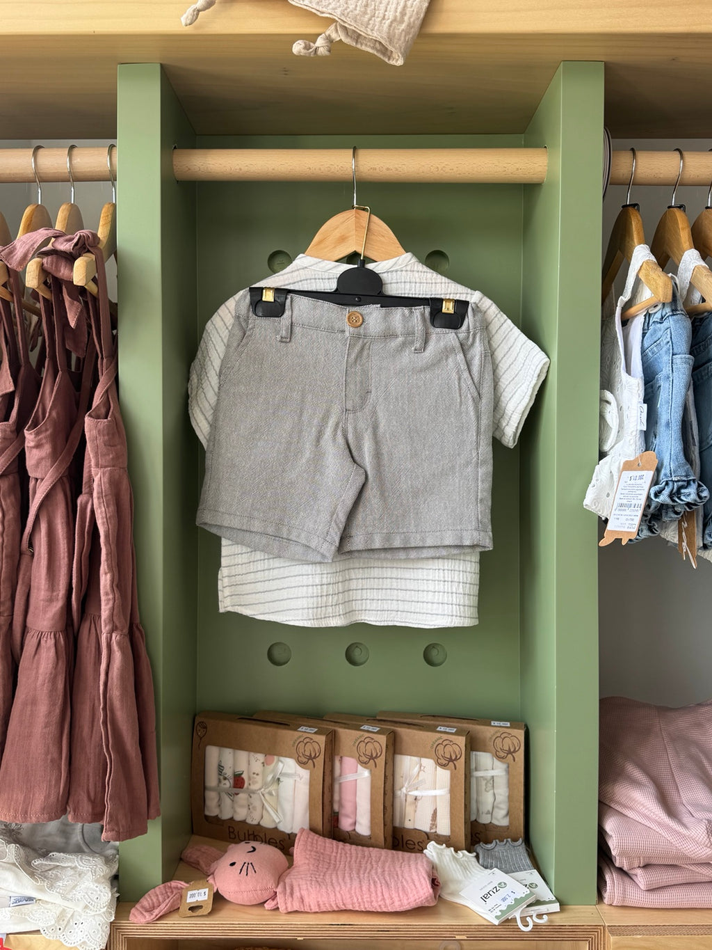Boy 2pcs Grey Short Set White Shirt shorts
