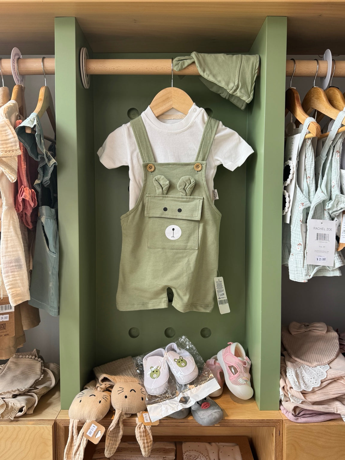BabyBoy Cotton Salopette with Shoes and Hat front