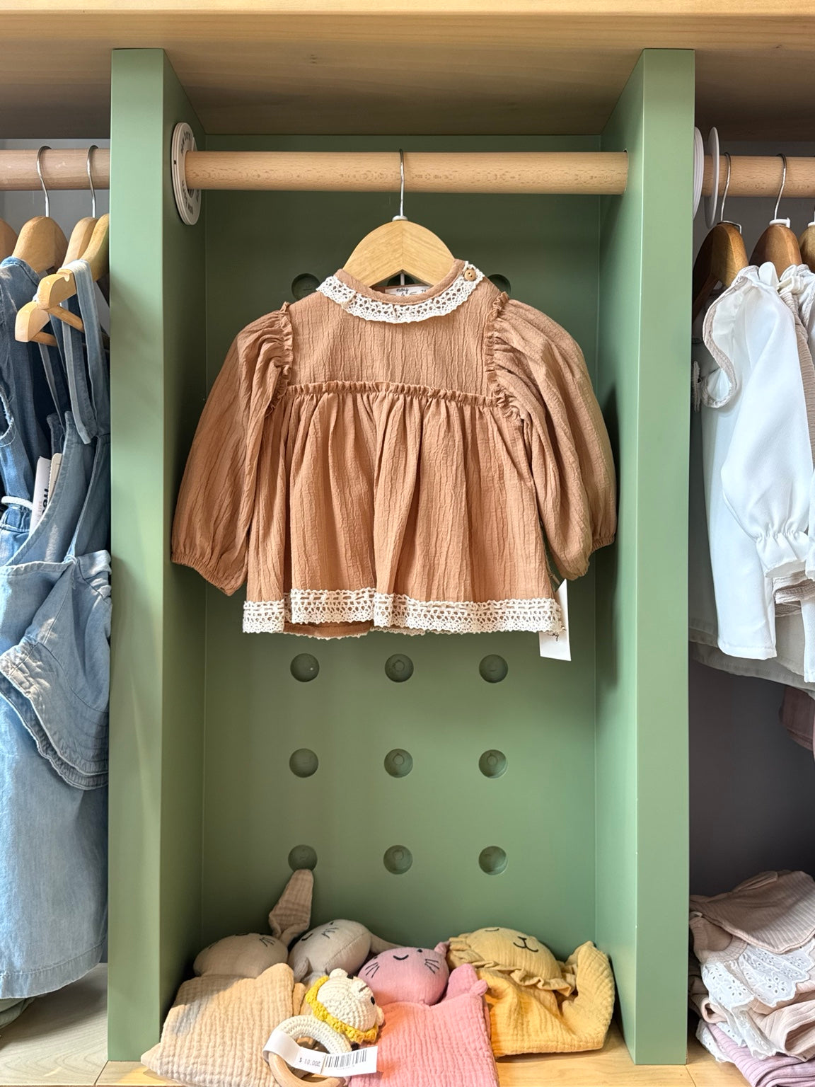 BabyGirl brown dress front