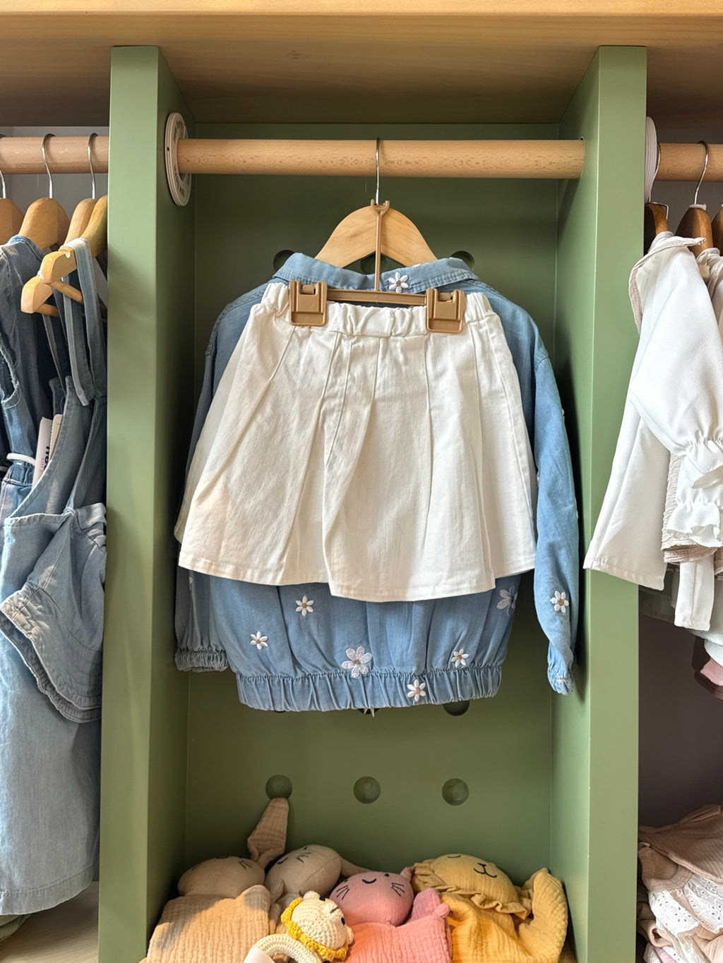 Girl denim flower jacket white skirt set back