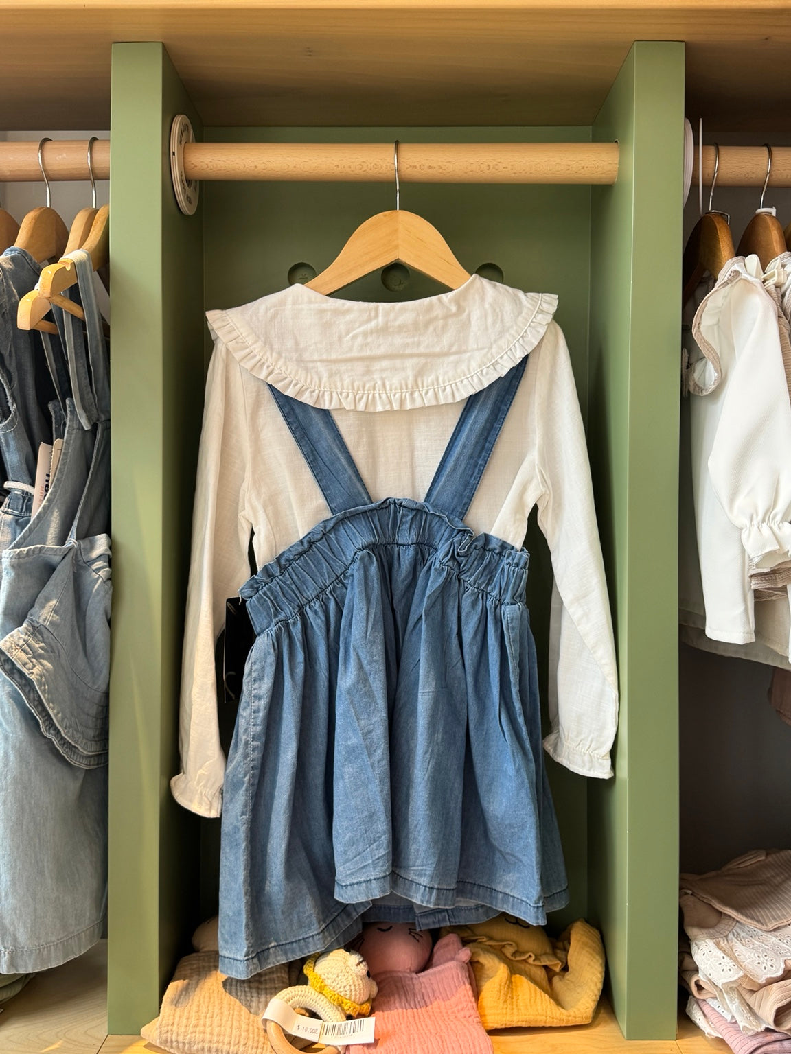 Girl denim salopette skirt set back